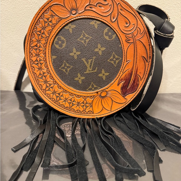 Special orderBlack and Tan Round Crossbody Bag
